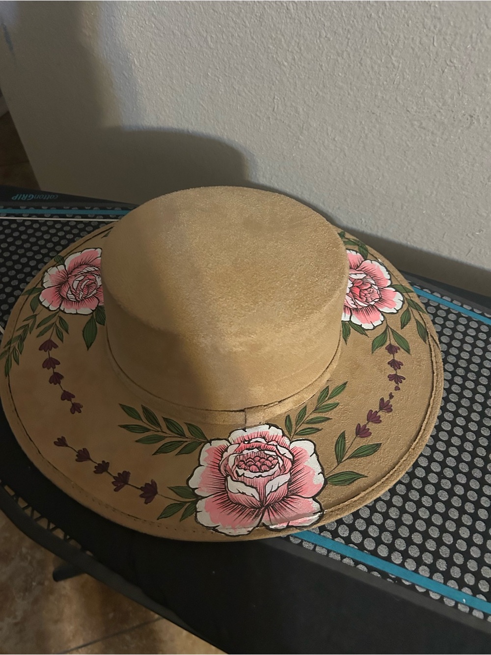 Hand-Painted Floral Wide-Brim Suede Hat in Tan and Pink - Picture 5 of 6